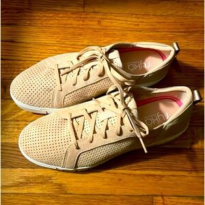 Ryka Haiku Sneaker new with tags light pink